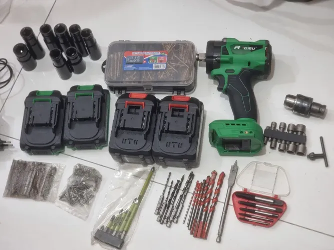 Parafusadeira e acessórios para sair rápido 