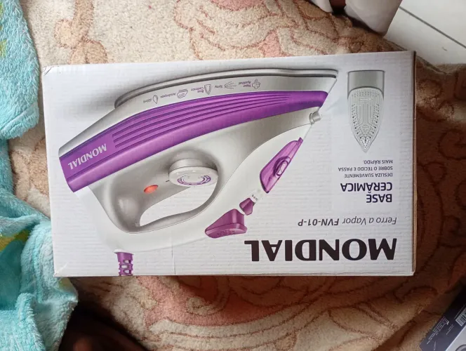 Ferro de passar a vapor mondial
