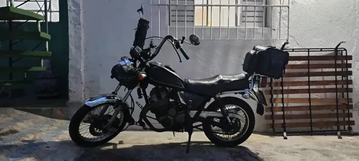 Intruder 250 com motor de Twister 