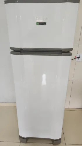 VENDE-SE GELADEIRA