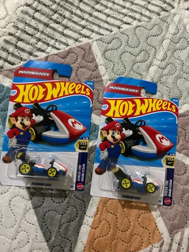 Hot wheels mário kart