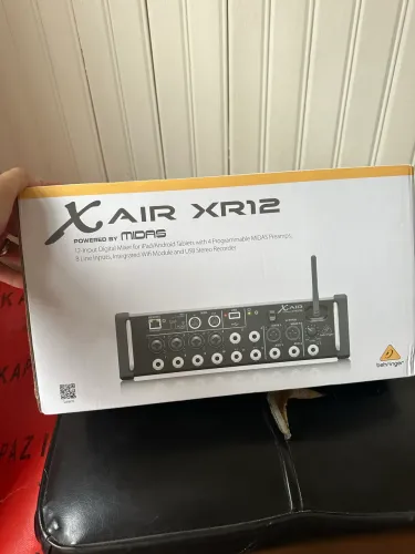Mesa digital behringer   