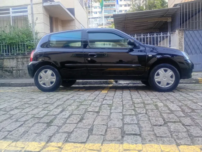 Renault Clio Hi-flex 1.0 16V 3P 2011