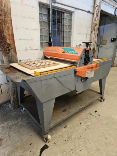 Máquina de Corte e Vinco Polymak P80F