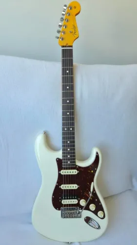 Fender American Professional II Stratocaster Olympic White 2026 - Quase Nova