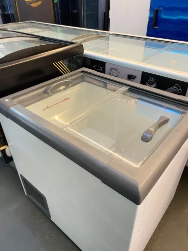 NZ. Freezer horizontal 200 litros tampa de vidroGELOPAR