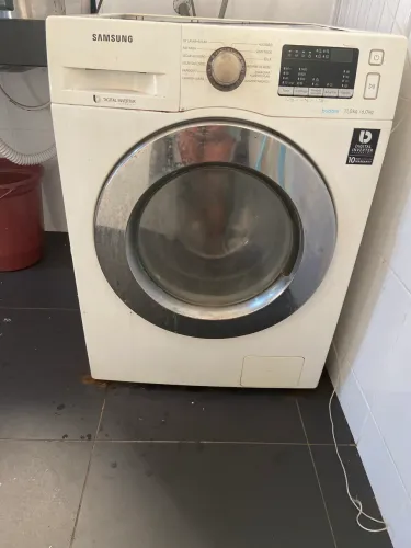 Máquina lava e seca