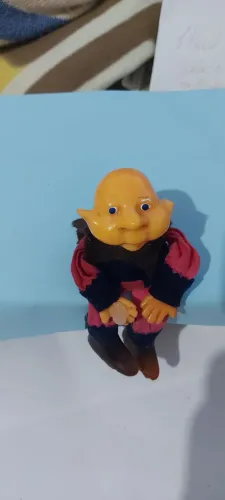 Gnomo com Pedra de Quartzo Rosa para o Amor.