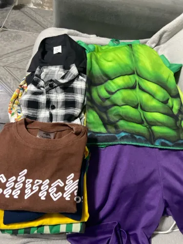 Vendo roupas infantis masculina semi nova 4 a 5 anos