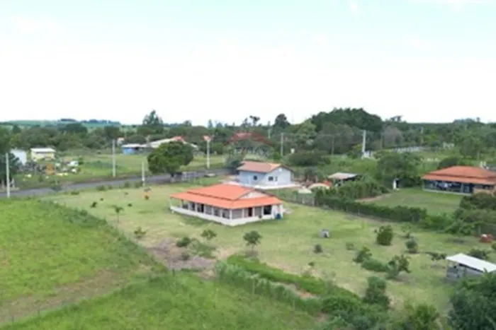 Chácara em área comercial no Alpes das Águas - São Pedro, SP