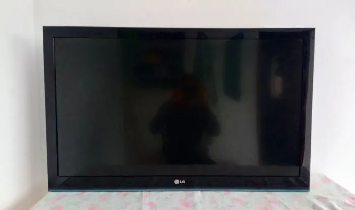TV LG 42" Full HD + Mi TV Stick | Netflix, YouTube e IPTV
