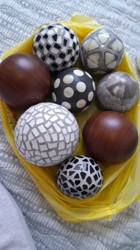 Bolas decorativas em cerâmica 