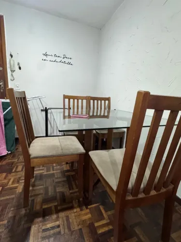 Mesa de 4 lugares