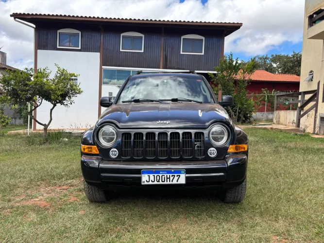 Jeep Cherokee Sport 3.7 4X4 V6 12V Aut. 2005