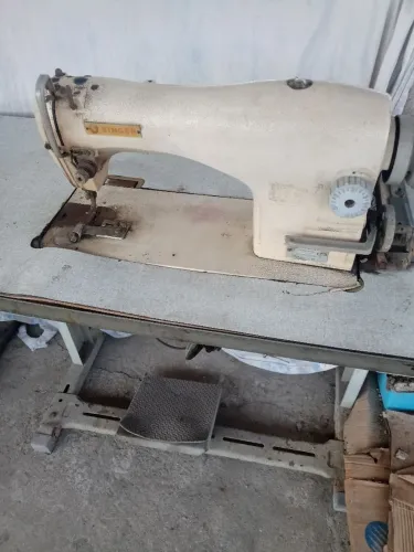 Singer de Costura Reta  Industrial .<br>Faça um título matador