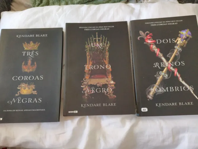 Coleção Três coroas negras.