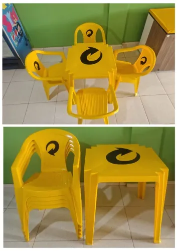 Conjunto de mesa e cadeiras plástico Tramontina bares