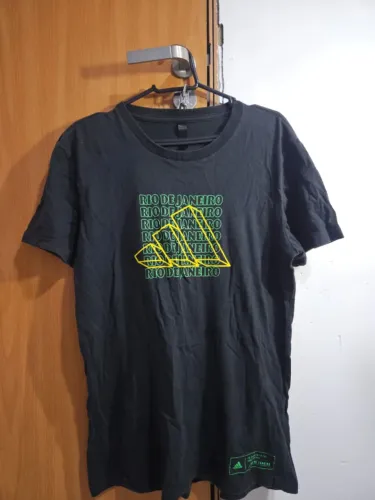 Camiseta Adidas Original 100% Algodão - Modelo Rio de Janeiro - Preta
