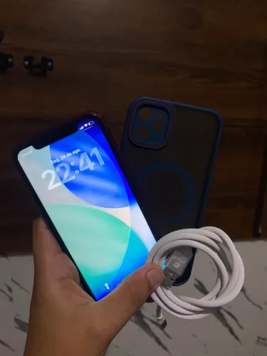 Vendo iPhone 11 64GB