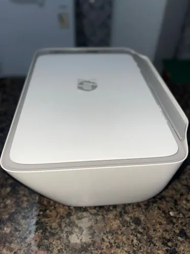 Vende-se impressora HP semi-novo uso: 3 meses não tem o cartucho, posso fazer por 300,00