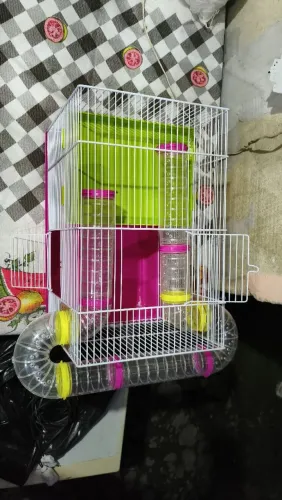 Estou vendendo uma gaiola de hamster
