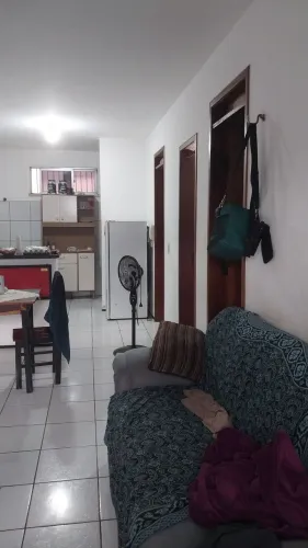 Procurando alguém para dividir aluguel 