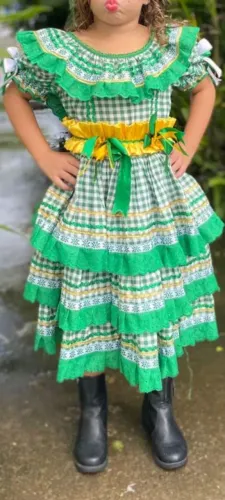 Vendo vestido de quadrilha infantil 