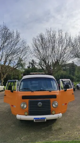 Volkswagen Kombi Furgão 1.4 MI Total Flex 8V 2010