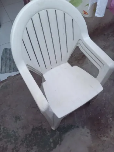 Cadeiras de plastico com braço