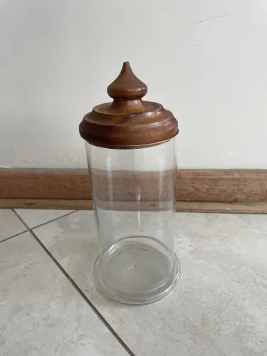 Pote Decorativo de Vidro com Tampa de Madeira Torneada - 27 cm