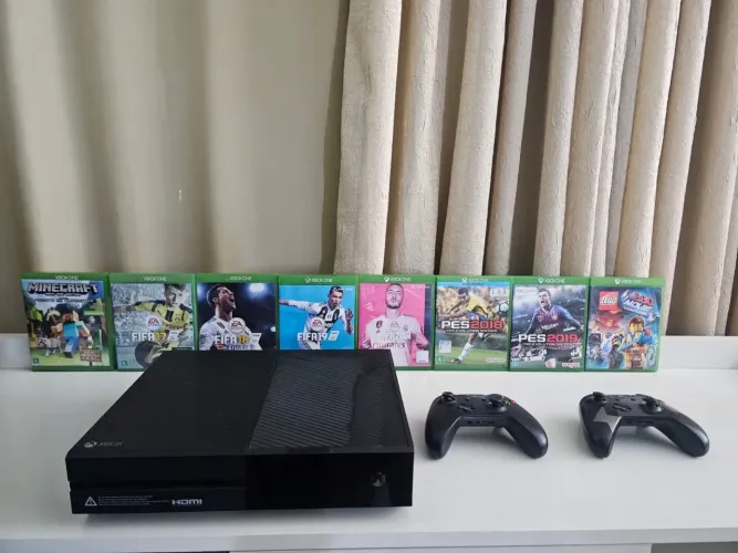 Xbox one fat 500 gb 2 controles 8 jogos
