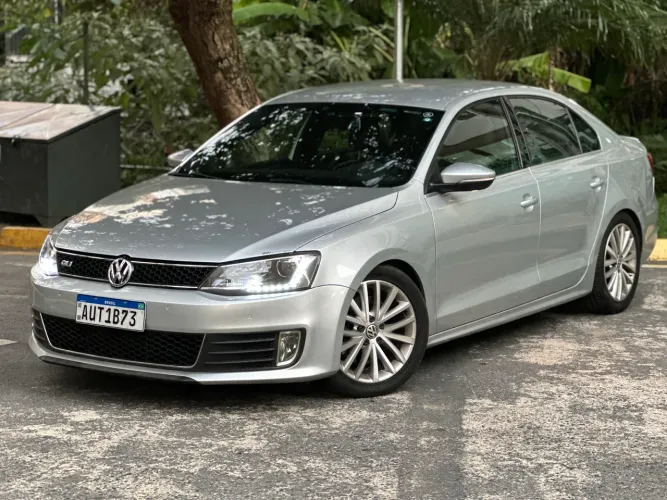 Volkswagen Jetta Highline 2.0 TSI 16V 4P Tiptronic 2011