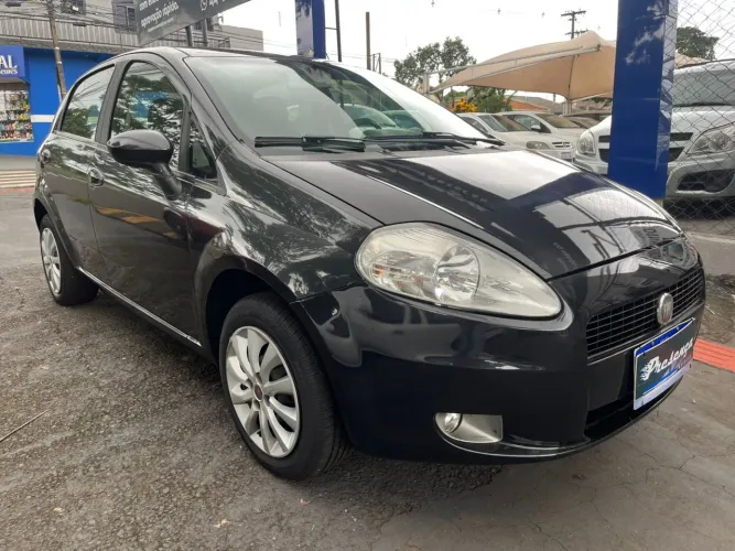 Fiat Punto Attractive 1.4 Fire Flex 8V 5P 2011