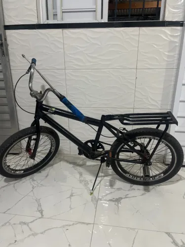 Vende-se bike montadinha sp aro20 por apenas 500
