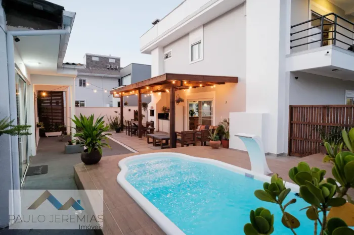 Casa para Locação em Daniela, Florianópolis | 5 Dorms