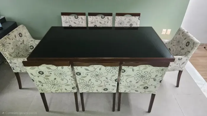 Mesa de Jantar 8 Lugares - 1,80 x 1,00 | R$ 1.200
