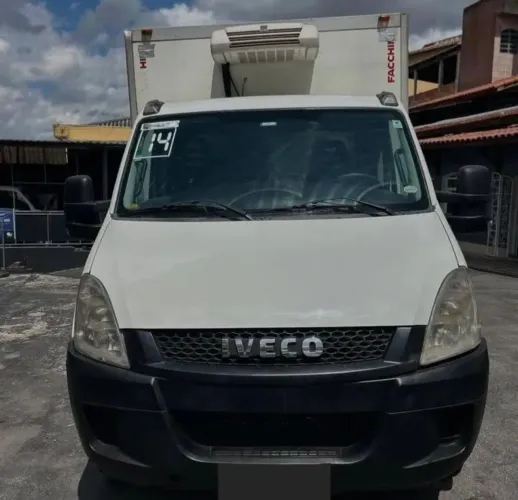 Iveco 35s14 Baú Refrigerado Ano 2014