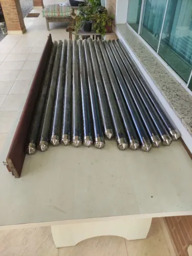 14 tubos à vácuo (usados) e 02 manifolds completos (6 meses de uso) para aquecedor solar.