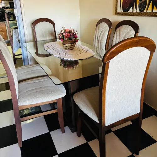 Mesa de jantar 6 cadeiras madeira maciça
