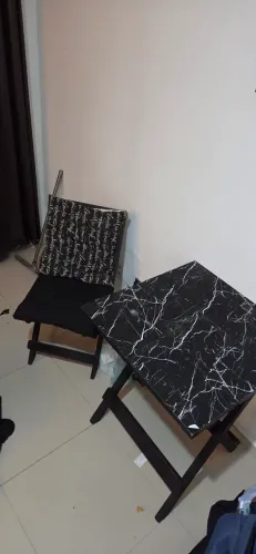 Mesa com 2 cadeiras