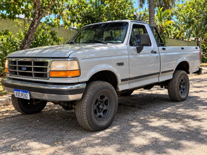 Ford F-1000 XLT 2.5 HSD Diesel TB 1998