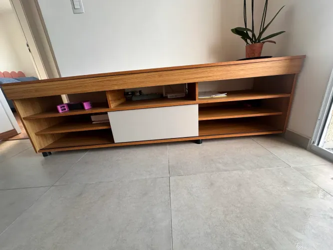 Rack 1,80 lindo 