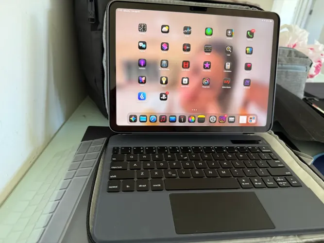 iPad Air M4 128Gb + Baseus Pencil + Magic Case Teclado