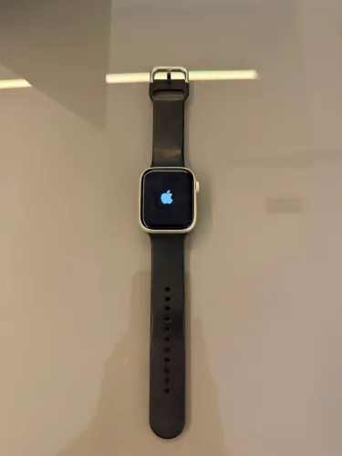 Apple Watch Serie 8 45mm - Prata