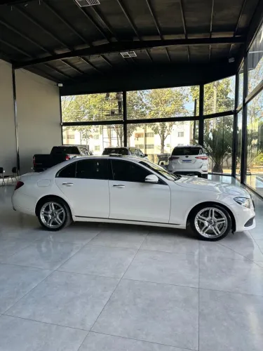 Mercedes-Benz E-250 Exclusive 2.0 TB 211cv Aut. 2017