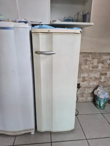 Geladeira Electrolux Branca Usada - Funcionando