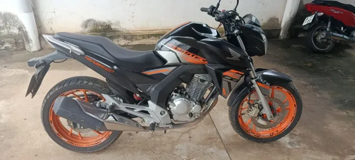 Moto muito conservada