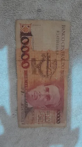 Lote de Cédulas Antigas - Brasil, EUA e Europa (Coleção)