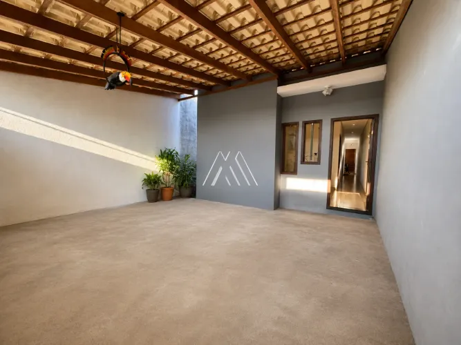 CASA À VENDA | TRÊS MARIAS  ITAÚNA/MG