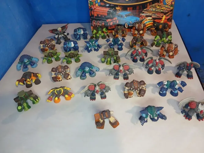 coleção de miniaturas de Gormiti